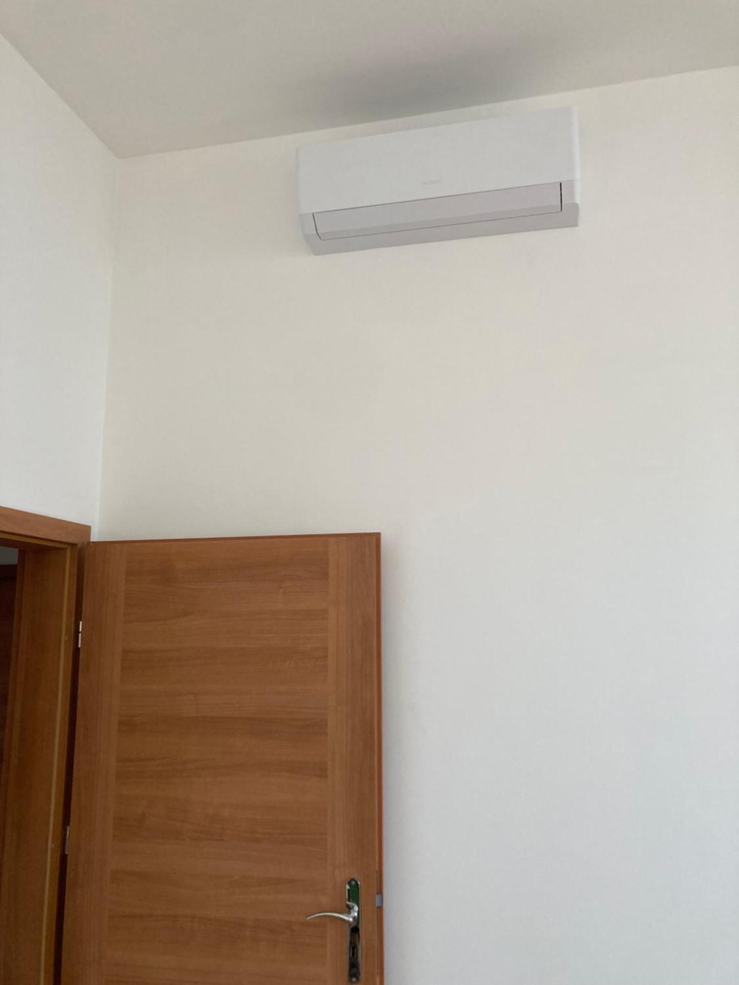 Przestronny Apartament Na Dolnej Варшава Экстерьер фото