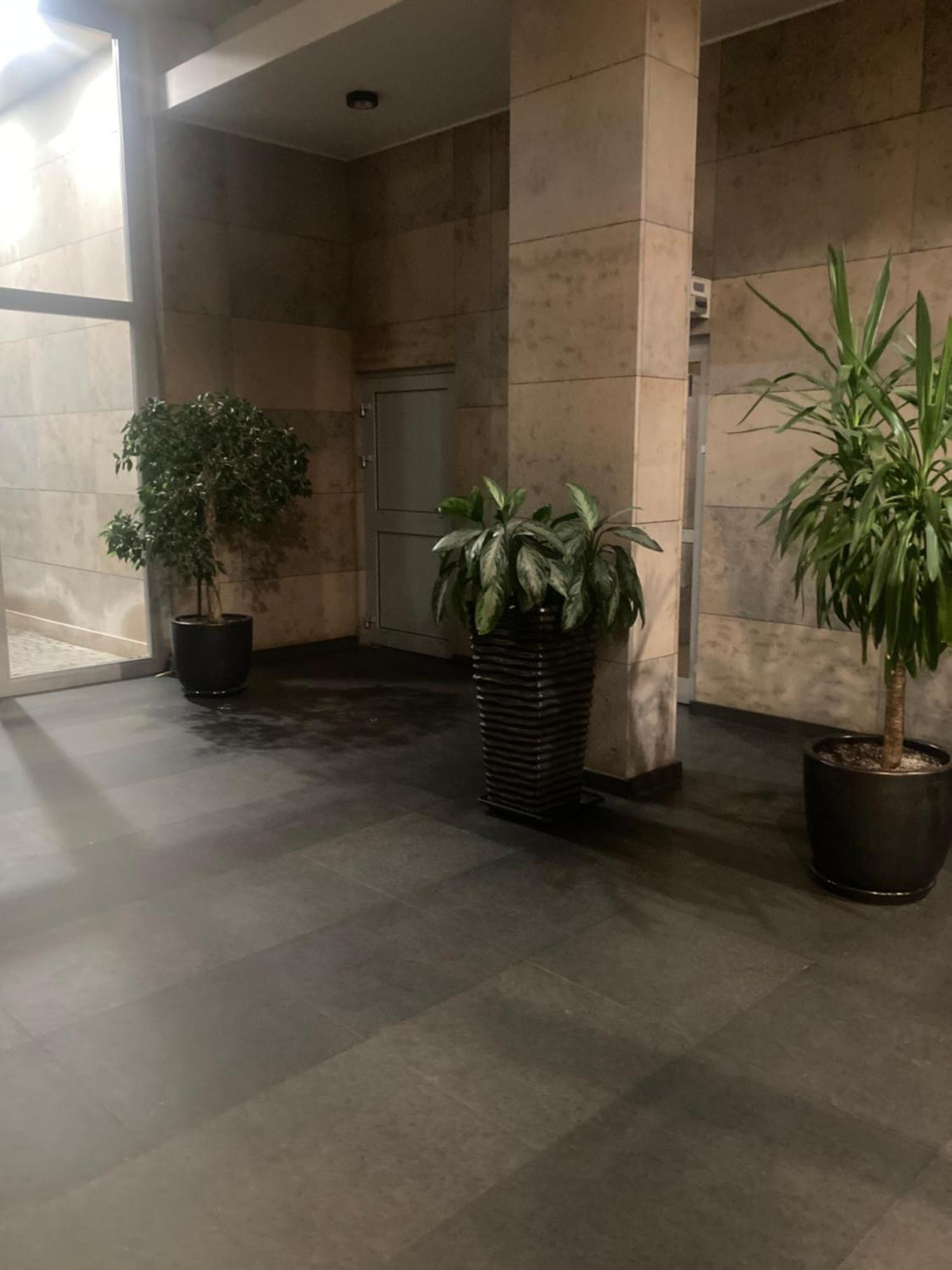 Przestronny Apartament Na Dolnej Варшава Экстерьер фото